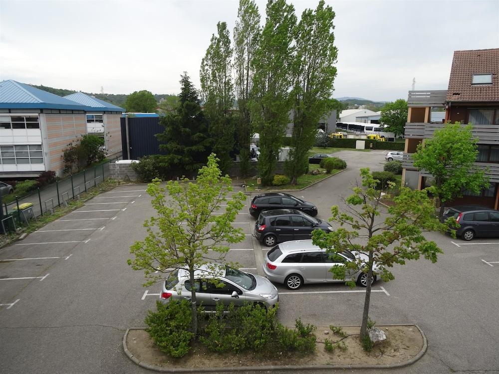 Hotel Premiere Classe Lyon Sud Chasse Sur Rhone Vienne Esterno foto